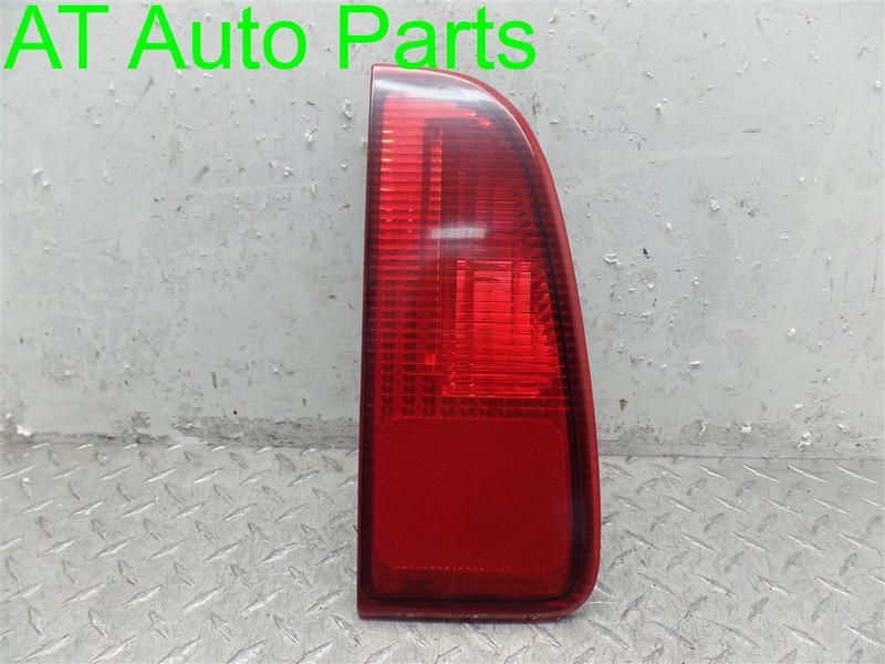 98-02 LINCOLN NAVIGATOR DRIVER SIDE TAIL LAMP GATE MOUNTED OEM XL7Z-13405-BA