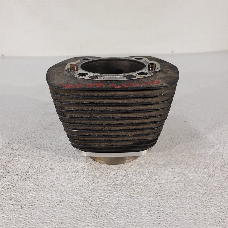 2015 Harley FXDB DYNA STREET BOB Lower Cylinder Head PS1012