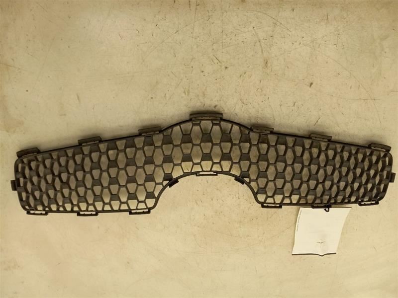 06-08 TOYOTA YARIS 1.5L FWD AT UPPER GRILLE