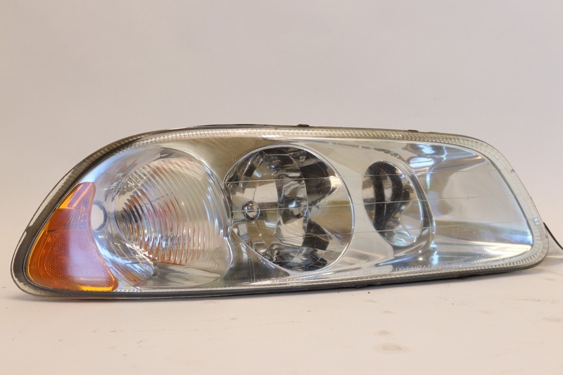 2008-2018 MACK CXU613 MP8 RIGHT PASSENGER SIDE HEADLIGHT HEADLAMP OEM