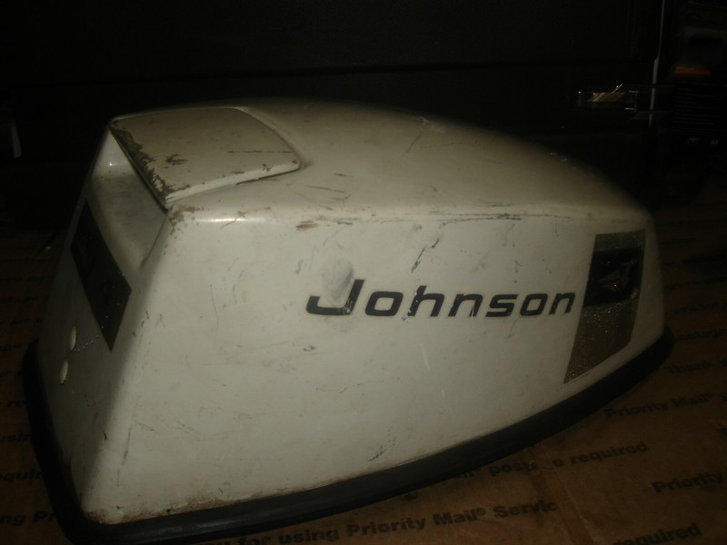 Johnson 4hp model 4r69b top cowl cawl boat motor part