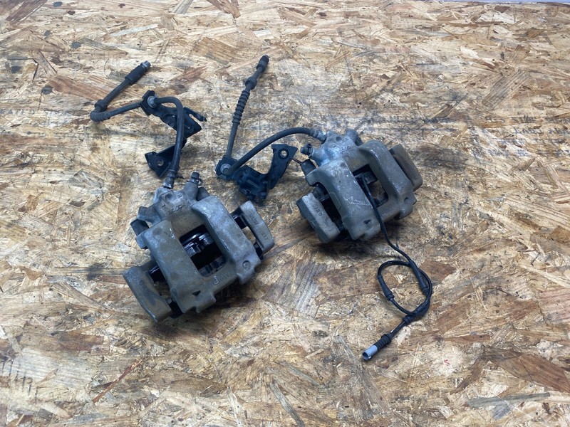 12-21 BMW F30 F32 F36 2/3/4 Series 2.0 Front Brake Caliper Housing Shoe Set OEM✅