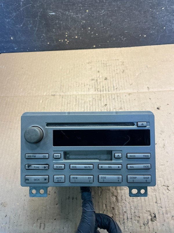 2004 Lincoln Navigator Radio Stereo CD Player AM/FM Oem u2209 DG