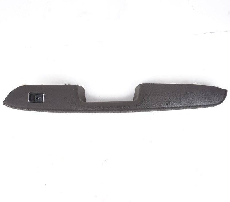 2013 - 2015 Mercedes GL450 Front Right Door Handle Panel Arm Rest OEM