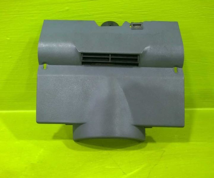 85 86 PARK AVENUE COLUMN LOWER DASH VENT TRIM OEM 3683-5