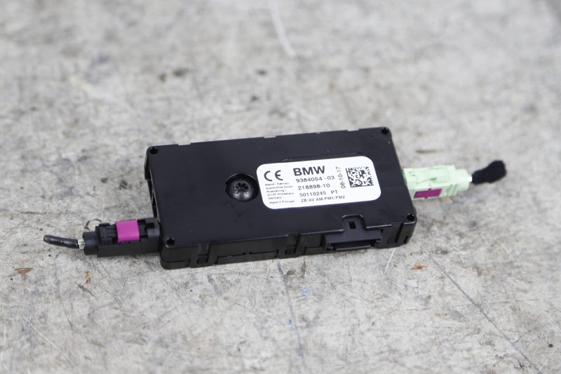 2017-2022 BMW 5 SERIES G30 RADIO ANTENNA AMPLIFIER MODULE UNIT 9384054 OEM