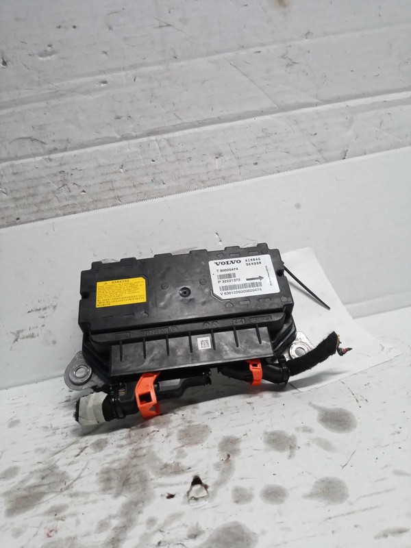 Used Air Bag Module fits: 2018 Volvo XC60 Air Bag under center console Grade A