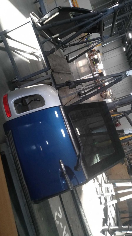 2009 MINI CLUBMAN Left Rear Door Blue OEM 561024, 122K Miles, No Warranty