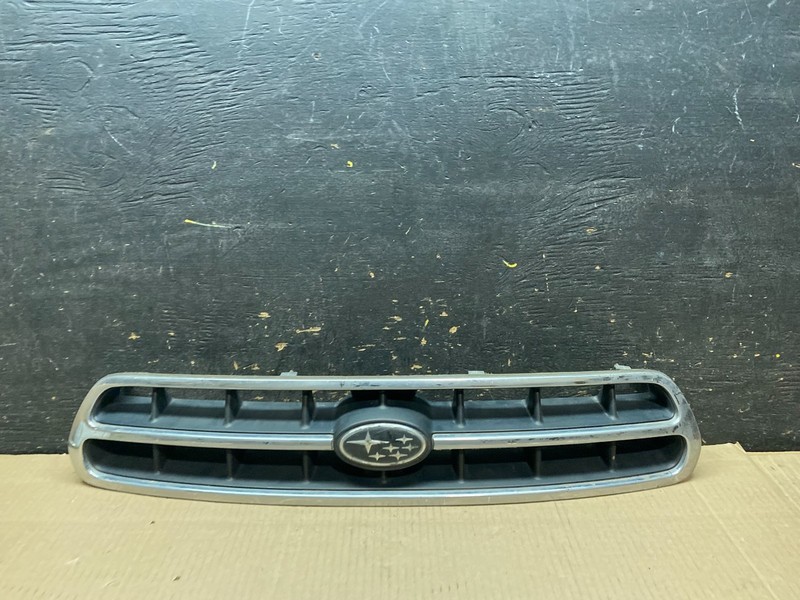 2000 to 2002 Subaru Legacy Outback Grill Grille OEM X7640 DG