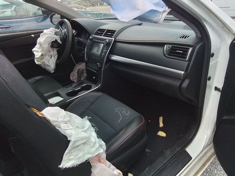 2012-2017 Toyota Camry Front Passenger Lower Right Knee Air Bag w/o Hybrid