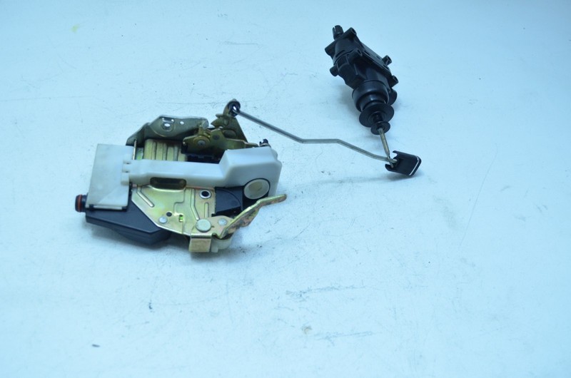96-02 MERCEDES-BENZ R129 SL320 FRONT LEFT DRIVER SIDE DOOR LOCK LATCH OEM