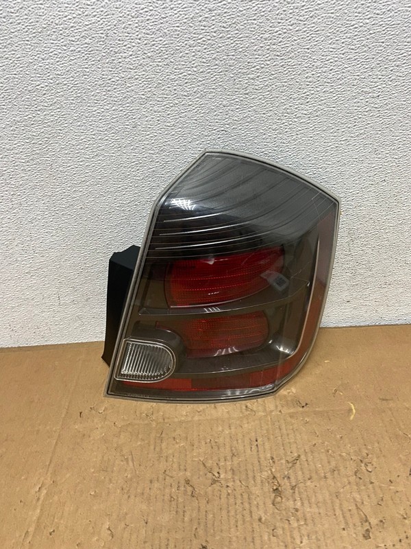 2007 to 2012 Nissan Sentra Right Passenger Rh Black Tail Light Oem AD1035 LK