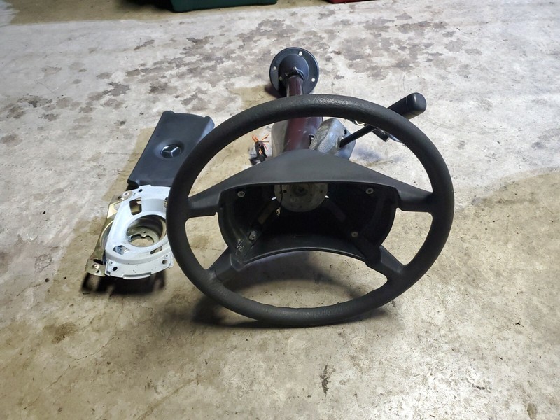 380SL MERCEDES-BENZ OEM COMPLETE STEERING COLUMN w/ignition and key