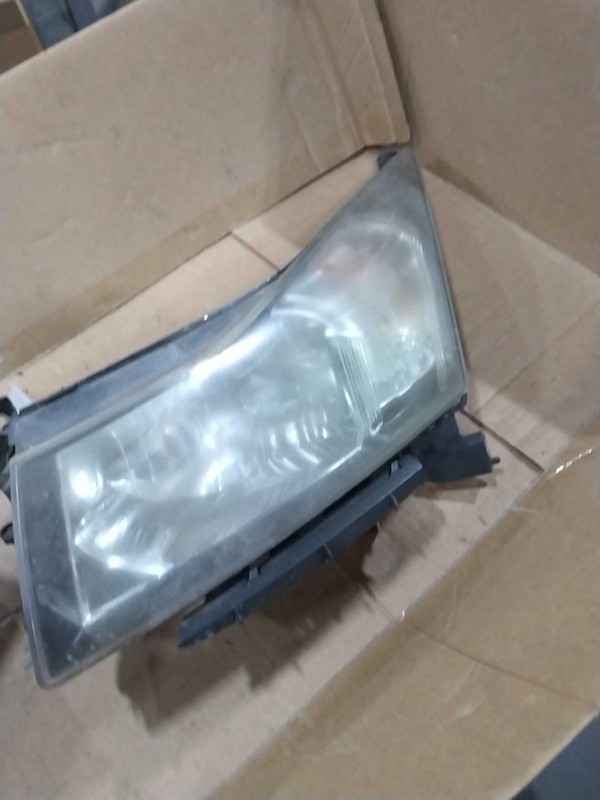 2011-2012 Chevrolet Cruze Left Headlight Assembly Black OEM 78534 Used