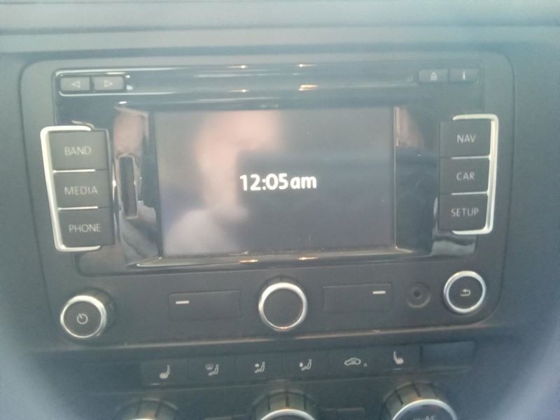 2013-2017 Volkswagen Jetta Hybrid CD radio w/ navigation 12130 5C0035274B