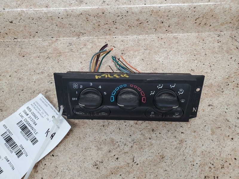 Temperature Control Dash Mounted Control Fits 01-05 VENTURE 302435