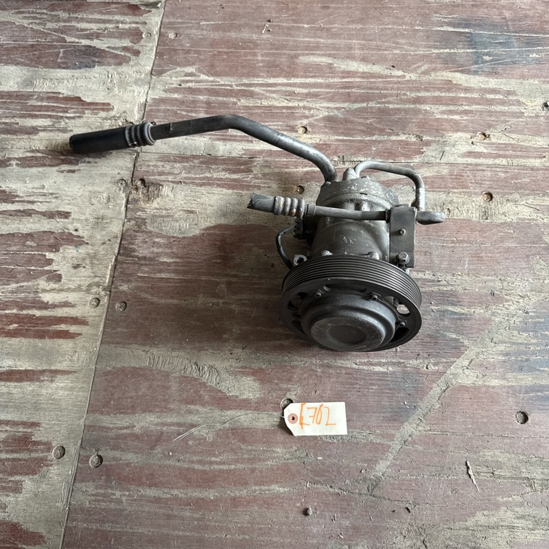 Volvo D13 Diesel Engine A/C compressor Sanden model 4326 P/N: 709GKA14L