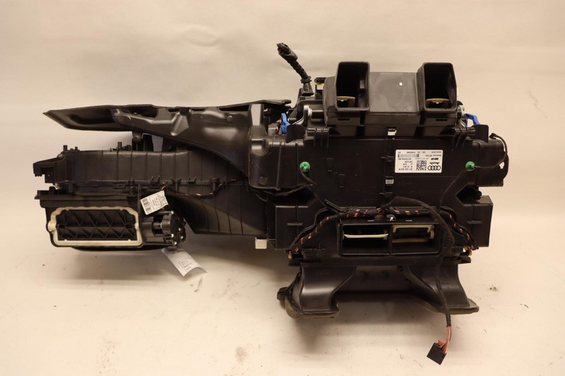 2015-2018 PORSCHE MACAN HVAC HEATER CORE BLOWER MOTOR HOUSING BOX OEM