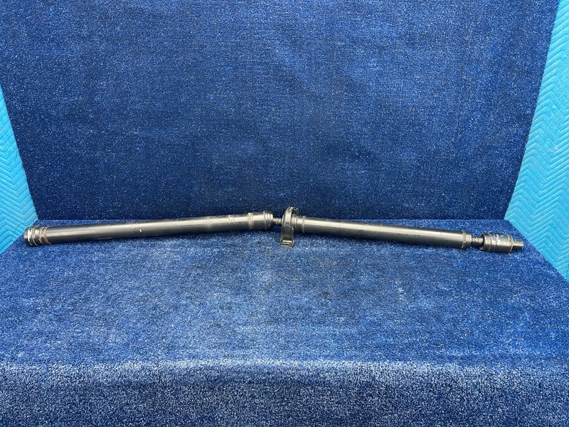 2017-19 Cadillac XT5 AWD A/T REAR DRIVESHAFT PROPELLER DRIVE SHAFT OEM 84324775