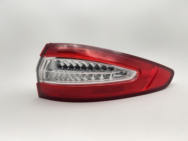 2013-2016 FORD FUSION RIGHT TAILLIGHT 61840