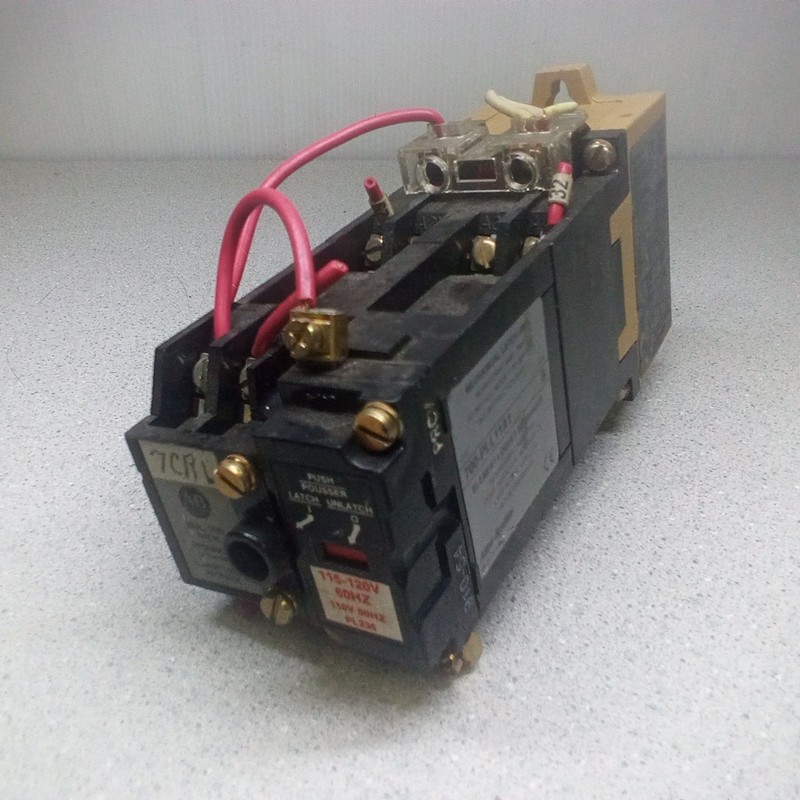 Allen Bradley AC Relay 700-P800A1 Ser D, w/ Mech. Latch Unit 700-PLL11A1 Ser B.