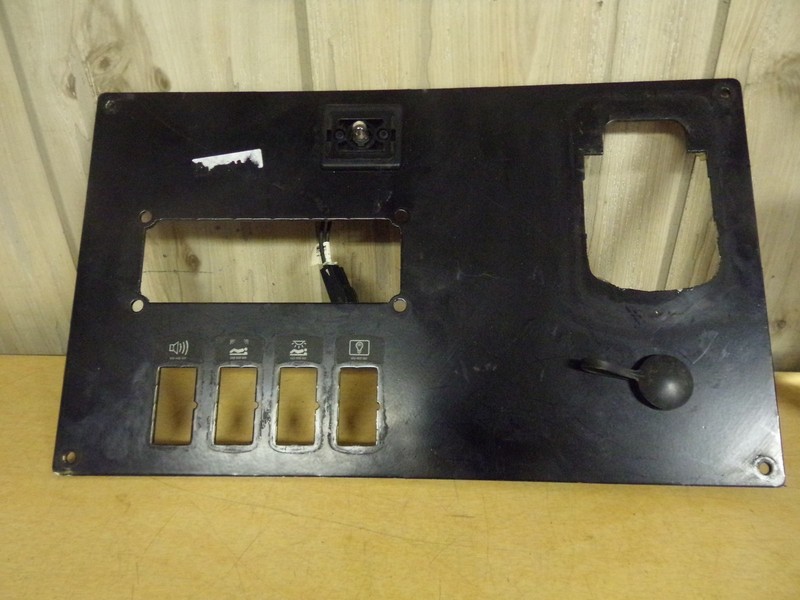 Kenworth Dash Panel Switch Bezel U-64-1041-000 *FREE SHIPPING*