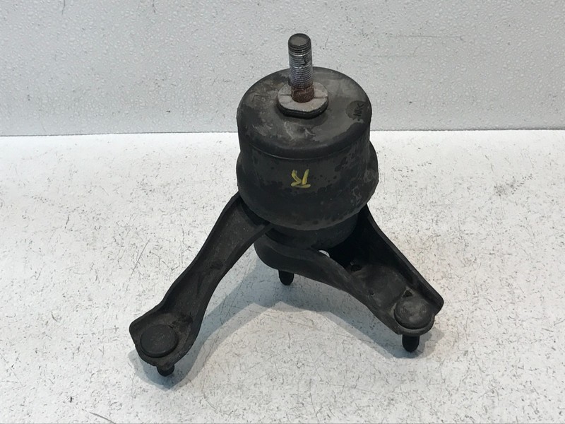 2010 TOYOTA AVALON RIGHT SIDE ENGINE FRAME MOUNT BRACKET SUPPORT OEM