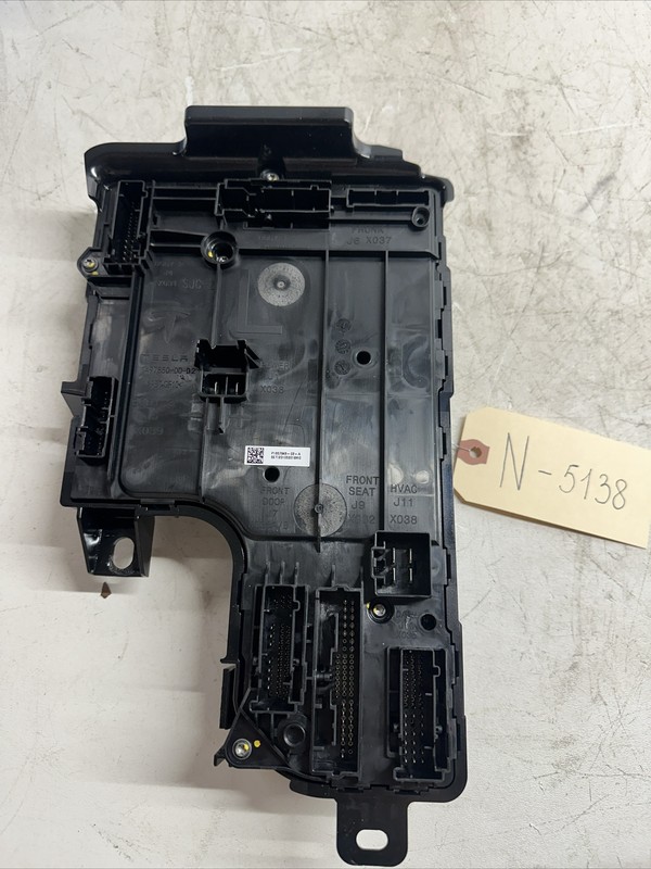 Tesla Model Y Left Body Controller Computer 2023 OEM 1657648-02-A 5138 B93