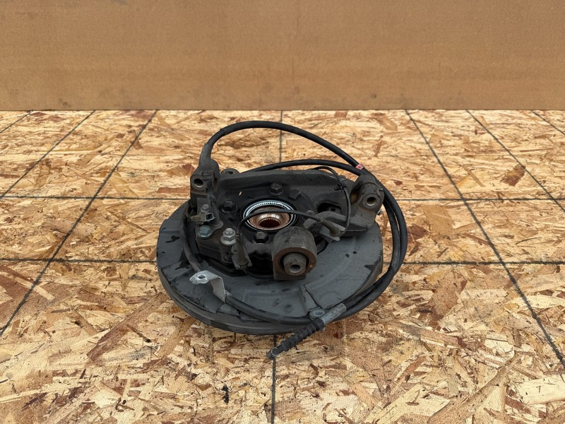 INFINITI QX56 QX80 2011-2024 OEM REAR LEFT DRIVER SPINDLE KNUCKLE W/ BEARING HUB