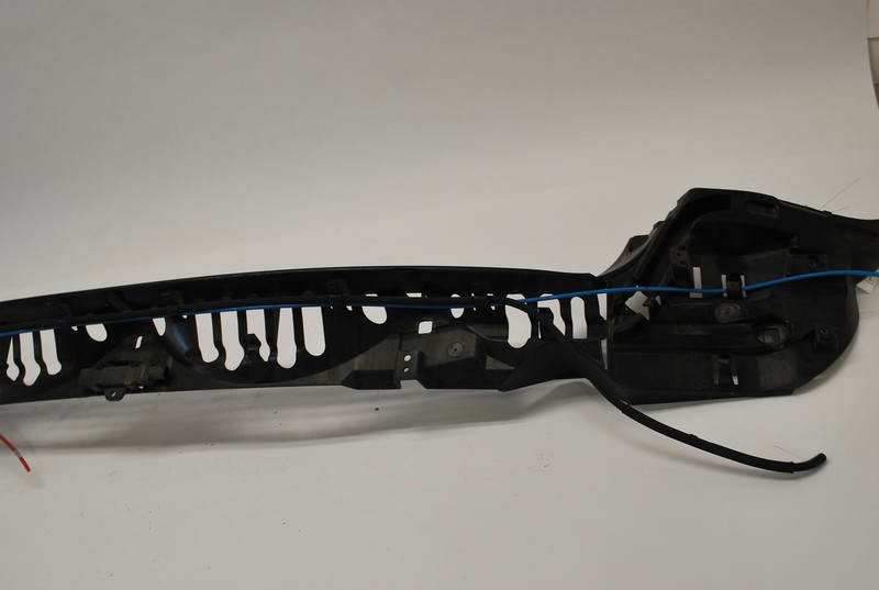 2011-2015 BMW ALPINA B7L F02 REAR CENTER MIDDLE BUMPER BRACKET GUIDE SUPPORT OEM