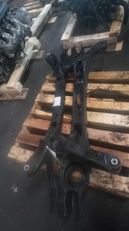 2016 Hyundai Sonata Frame Crossmember OEM Blue 55400C2110 66K Miles FWD