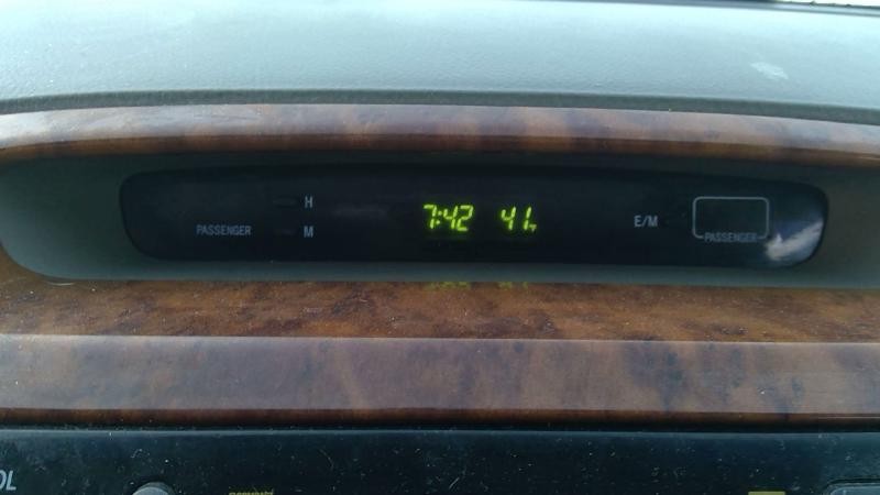 Clock TOYOTA CAMRY 04 05 06