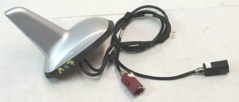 07-13 Mercedes W221 S550 S600 Top Shark Fin Antenna Roof GPS A2218203275 OEM