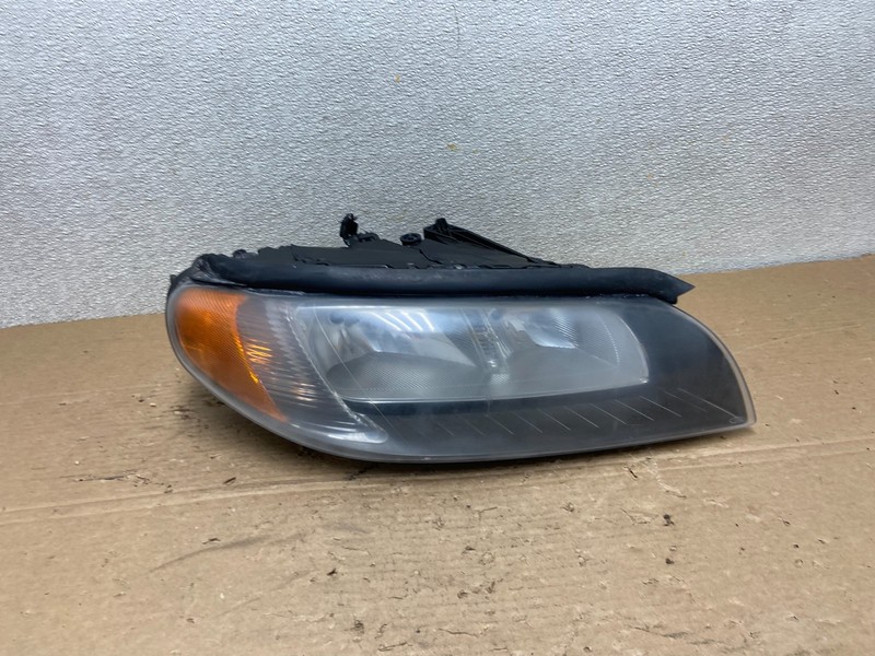 2008 to 2013 Volvo XC70 V70 S80 Right Passenger Side Halogen Headlight AB4936 DW