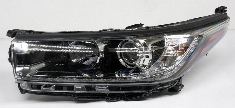 OEM Left Driver Side Halogen Headlamp For Toyota Highlander 81150-0E362