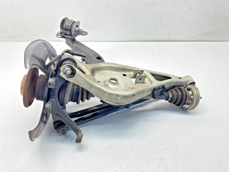 09-16 BMW E89 Z4 Rear Left Driver Side Suspension Trailing Arm Spindle Hub OEM ✅