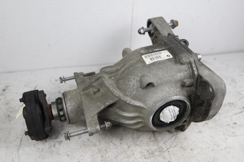 2016 - 2019 BMW 750 G11 G12 4.4L REAR DIFFERENTIAL AXLE CARRIER OEM
