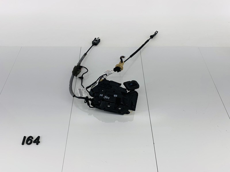 11-18 VOLKSWAGEN JETTA FRONT RIGHT SIDE DOOR LOCK LATCH ACTUATOR W/ CABLE OEM