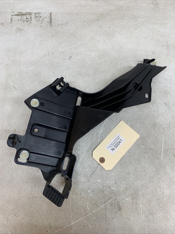 ⚡️2020 TESLA Y C Pillar Left Side Bracket 1516195-94-A 32041 B54