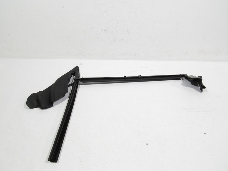 17-20 BMW 640I GT G32 2018 Front Right Door Window Seal Frame Channel Gasket |