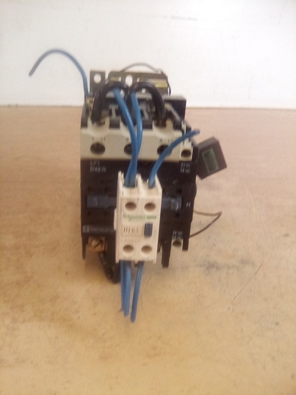 Telemecanique LP1D4011 24VDC 600VAC Contactor W/Schneider LADN11