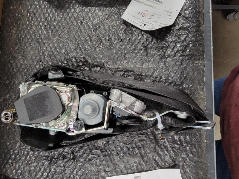 10-'11 MERCEDES E350 Front Seat Belt passenger retractor black OEM