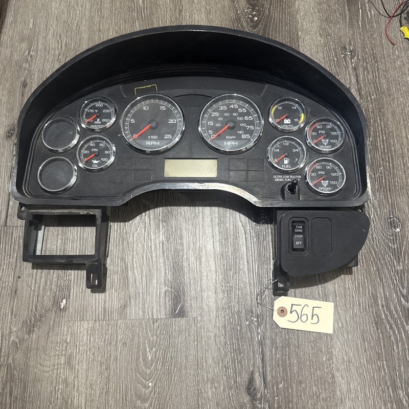 International PROSTAR Instrument Cluster - P/N: 3835189C91