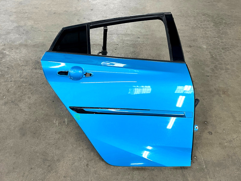 ⭐16-22 TOYOTA PRIUS PRIME REAR RIGHT SIDE DOOR SHELL COVER BLUE ASSY OEM LOT2685