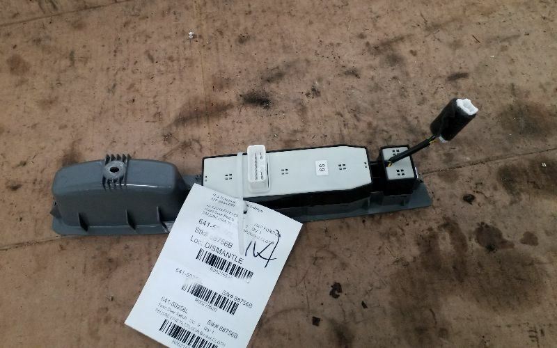 Driver Front Door Switch Driver's Window Fits 05-08 FORENZA 215520
