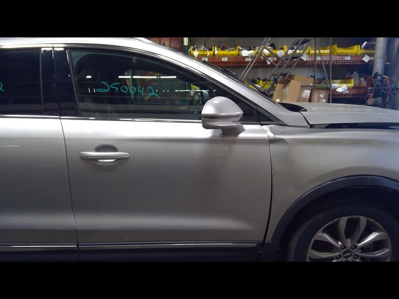 Passenger Right Front Door Electric Fits 15-19 MKC 1529545