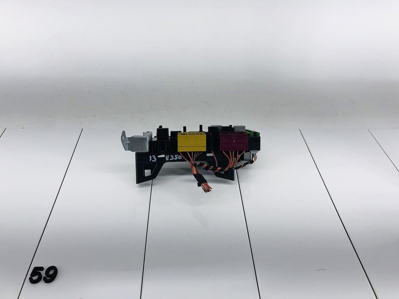 12-13 MERCEDES BENZ E350 W212 3.5L V6 DOHC REAR COMPARTMENT FUSE BOX OEM