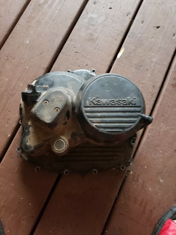 1990 KAWASAKIKLF 300 BAYOU Outer Clutch Access Cover