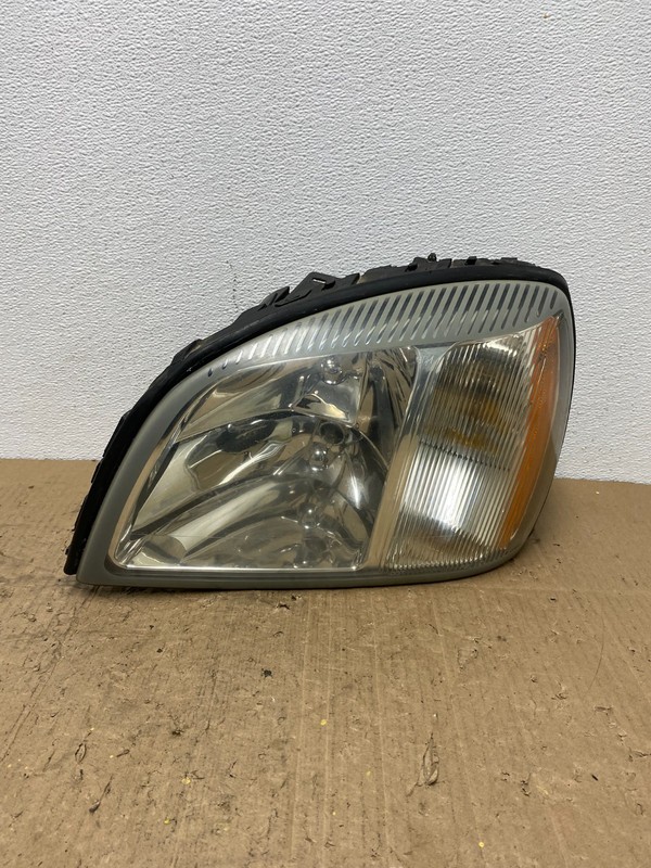 2000 to 2005 Cadillac Deville Left Driver LH Side Headlight OEM AC0149 DW