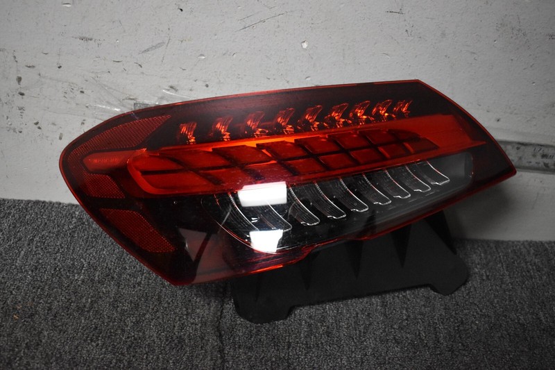 2021-2022 MERCEDES BENZ E CLASS TAIL LIGHT LEFT SIDE FACTORY OEM